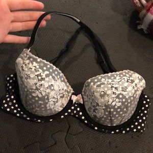 Victoria’s Secret 32D Demi bra